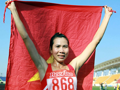 Cảnh cáo, cho thôi chức HLV sàm sỡ Trương Thanh Hằng