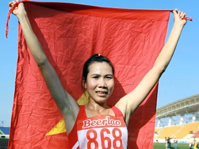 Cảnh cáo, cho thôi chức HLV sàm sỡ Trương Thanh Hằng