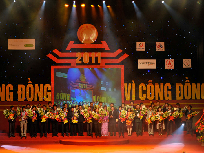 Các doanh nghiệp tại buổi lễ tri ân. Ảnh: Hà Thành