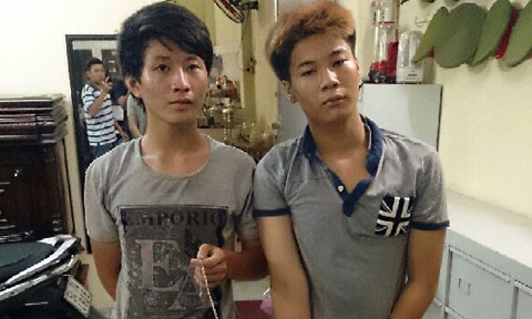 Đặc nhiệm đá văng xe 2 tên cướp tuổi teen