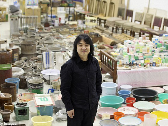 Ra mắt bộ sưu tập 10.000 đồ vật trong 50 năm