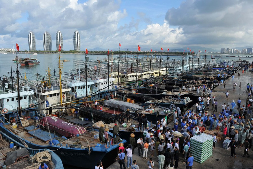 30 tàu cá Trung Quốc chính thức xâm phạm Trường Sa