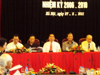 Dân chủ thảo luận để làm sáng tỏ thực tiễn