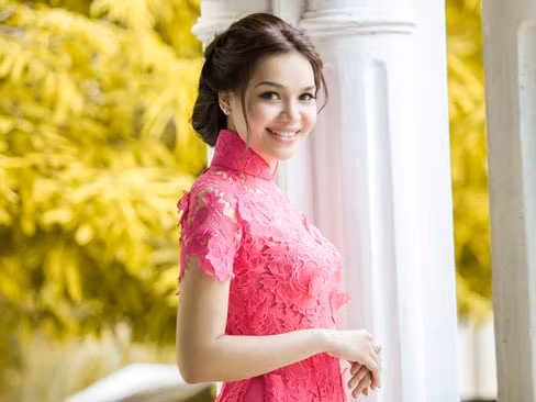 Hoa hậu Diệu Hân: Trắng ngần tinh khôi