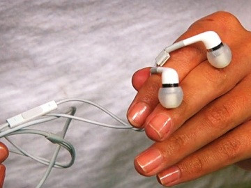 Apple có nguy cơ mất ba triệu USD vì tai nghe của iPhone