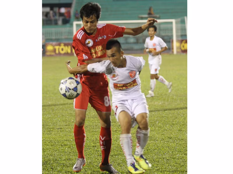 Lâm Đồng đánh bại 'đại gia' Bình Dương