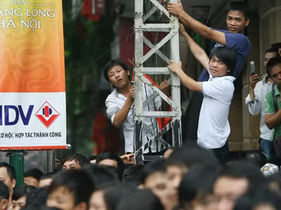 Chiếm giữ 'cao điểm' xem diễu binh