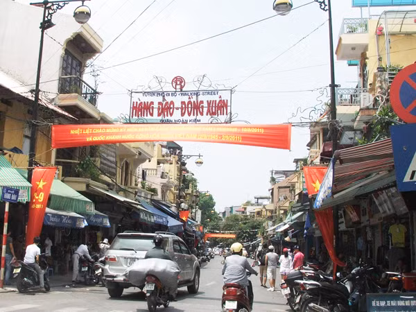 Hà Nội sắp có tám tuyến phố đi bộ
