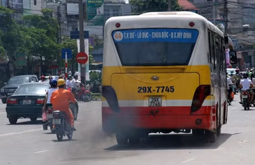 Đình chỉ hoạt động nhiều ô tô không đạt tiêu chuẩn khí thải