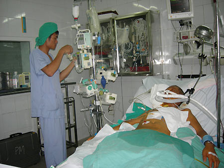 Tức ngực, coi chừng u tim