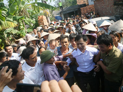 Ai sẽ bồi thường cho người thụ án oan?