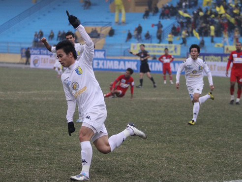 ‘Gà son’ Gonzalo giúp Hà Nội T&T thắng phút chót