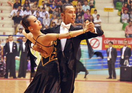 Chọn bạn nhảy khó hơn tìm người yêu