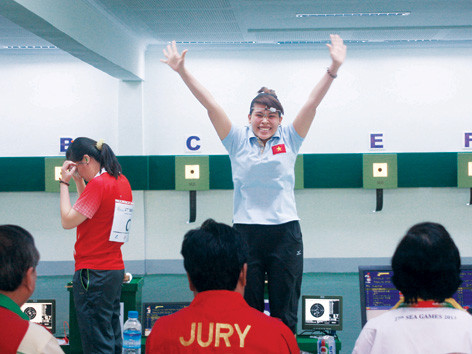 Vỡ òa sau viên đạn thứ 20