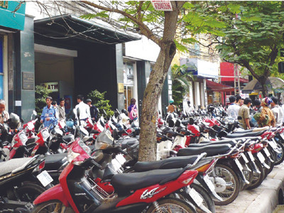 Công an hóa trang dẹp các điểm vi phạm