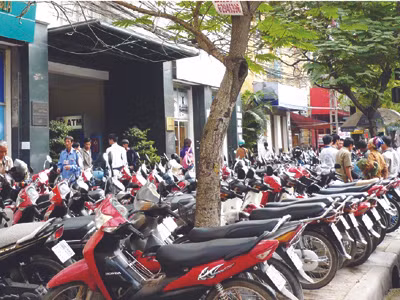 Công an hóa trang dẹp các điểm vi phạm