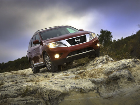 SUV cỡ lớn Nissan Pathfinder đời mới lộ diện