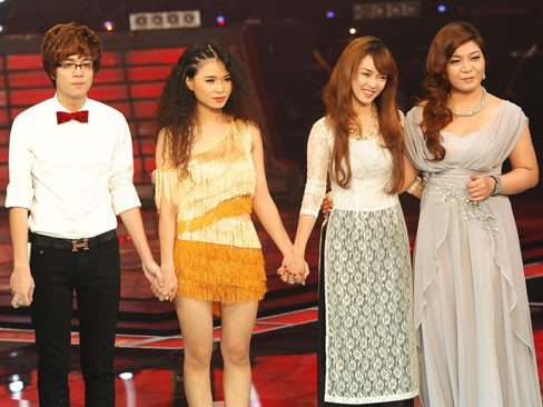 The Voice: Cháu gái Lam Trường dừng bước