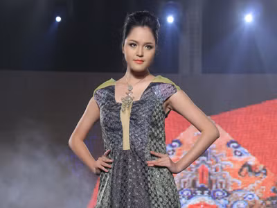 Á hậu Hoàng Anh xin lỗi vì thất bại ở Hoa hậu Trái đất