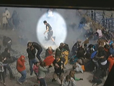 Hơn 1.000 cảnh sát truy tìm kẻ đánh bom ở Boston