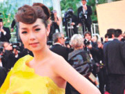 Áo dài trên thảm đỏ