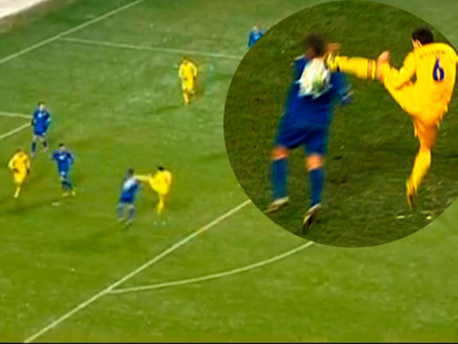 Pha phạm lỗi tàn bạo nhất trong lịch sử bóng đá