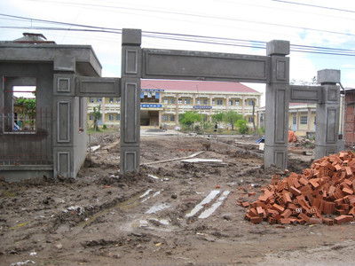 Trường ở Ngã Năm còn ngổn ngang