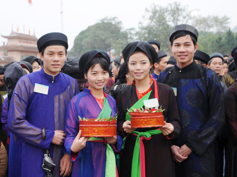 Các liền anh, liền chị xinh tươi trẩy hội Lim