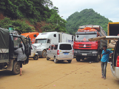 Phập phù nông sản xuất sang Trung Quốc