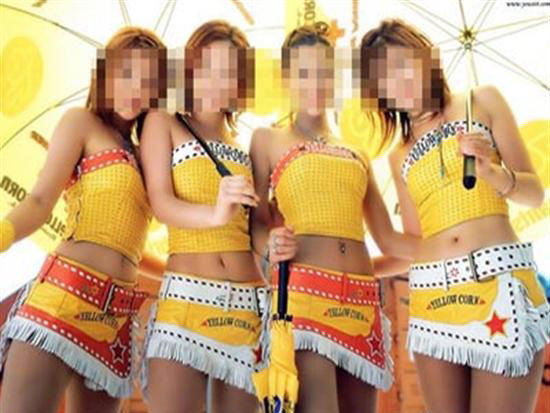 Cạm bẫy với 'chân dài' bên bàn nhậu