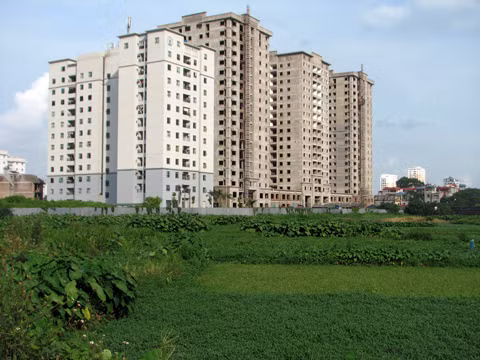 Nửa triệu căn hộ ở Hà Nội chưa có sổ đỏ