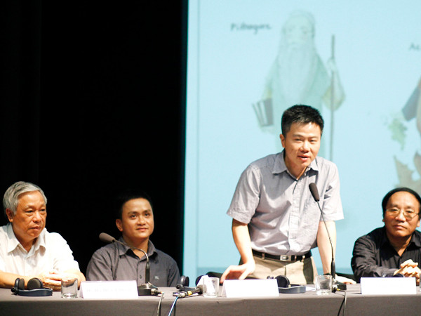 Viết sách để chia sẻ vẻ đẹp toán học