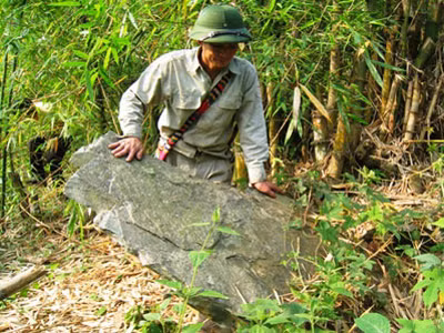 Khu mộ cổ bí ẩn trên đồi Pọm Páng