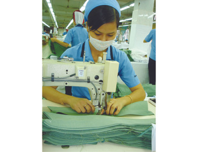 Giảm lãi, tăng xuất khẩu dệt may