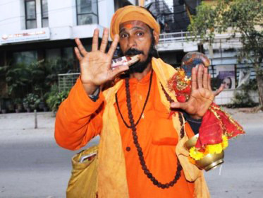 Không tìm được việc vì có… 12 ngón tay