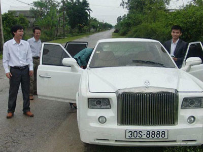 Với 240 triệu, Rolls Royce được ‘nhái’ ở VN thế nào?