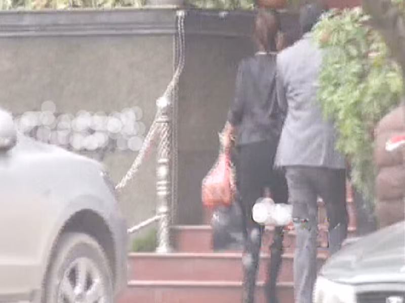 Phá án ngoại tình