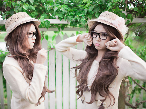 Hot girl Lilly Luta: Hạnh phúc nằm trong bàn tay