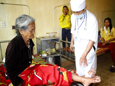 Lại thấp thỏm với 'bệnh lạ' ở làng Rêu