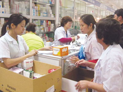 Giá thuốc đã lách luật để tăng vô tội vạ Ảnh: P.V