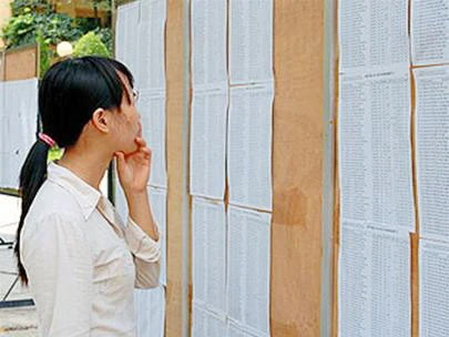 Tuyển sinh tắc trách, 'đỗ' đại học thành… trung cấp!