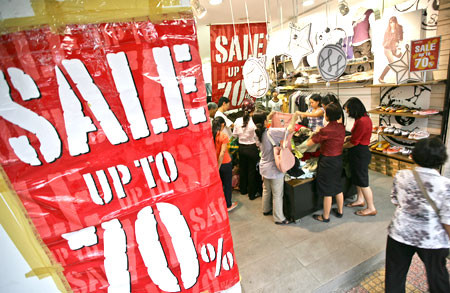 ‘Săn’ hàng khuyến mãi cuối năm
