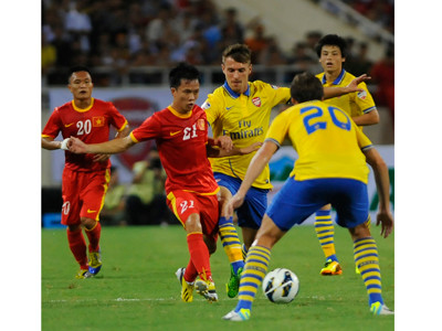 Mạnh Dũng và bàn thắng lịch sử