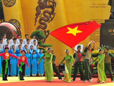 Hà Nội vào hội ngàn năm