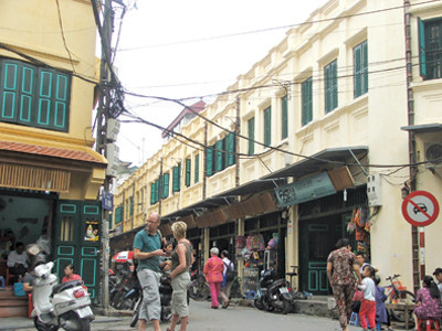 Siết chặt chiều cao, kiến trúc nhà mặt phố cổ