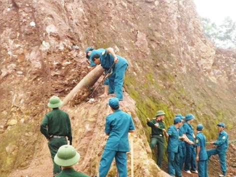 Phá hủy 74 quả bom, mìn