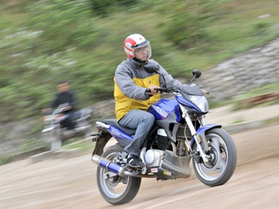 Bí kíp lái xe máy giỏi