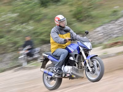 Bí kíp lái xe máy giỏi