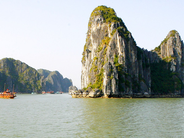 Đợi giờ G kết quả chọn Vịnh Hạ Long