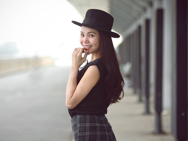 Trà Ngọc Hằng kín đáo sau khi lộ nhẫn đính hôn tiền tỷ